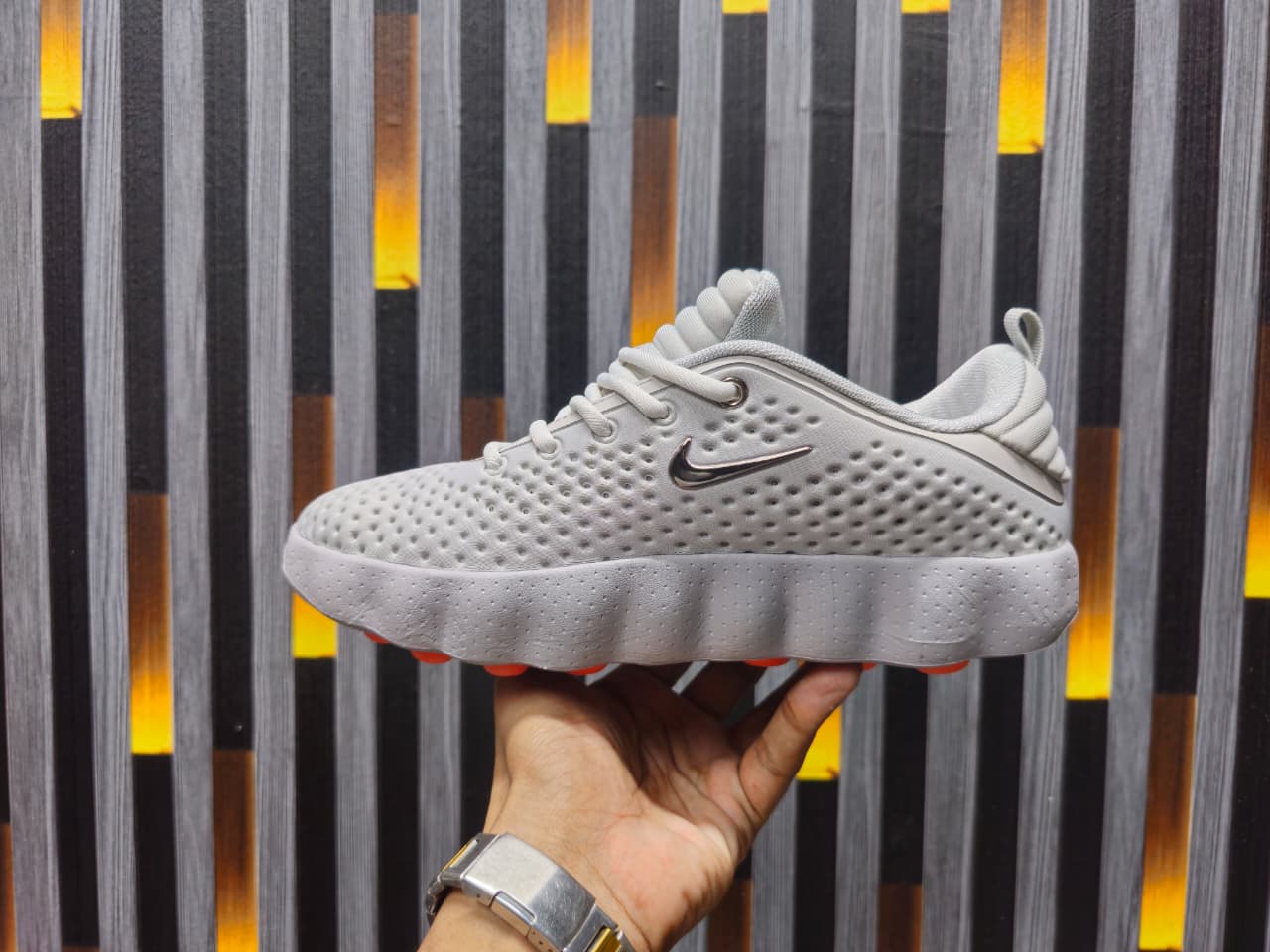 Nike Mind Sneakers – Made in Vietnam -LIGHT GREY image 4