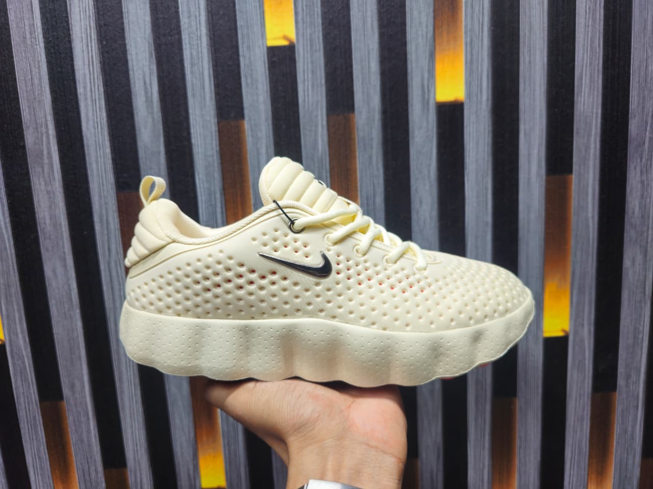 Nike Mind Sneakers – Made in Vietnam -BEIGE image 5
