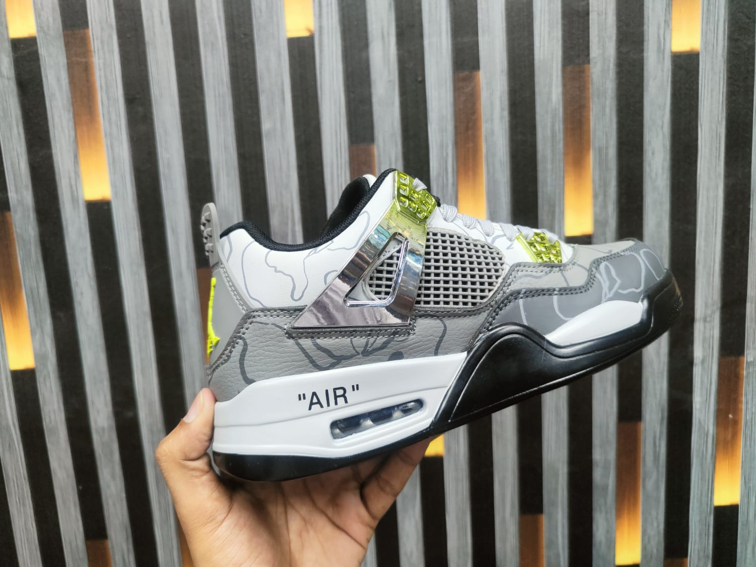 AIR JORDAN 4_GRAY PARROT image 4