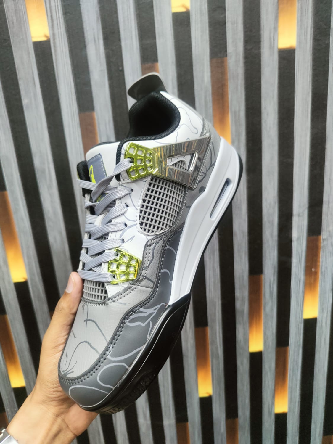 AIR JORDAN 4_GRAY PARROT image 5